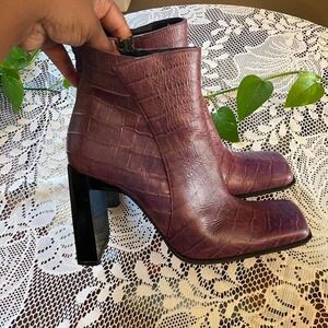 Purple BEBE leather crocodile embossed square toe block heel booties Size 7.5‎